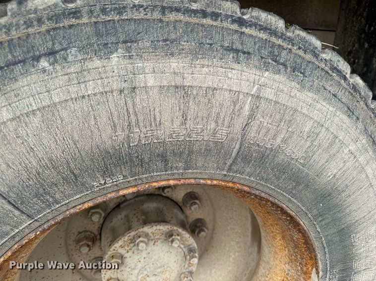 image for item EM2096 1997 Ford LT9513 dump truck