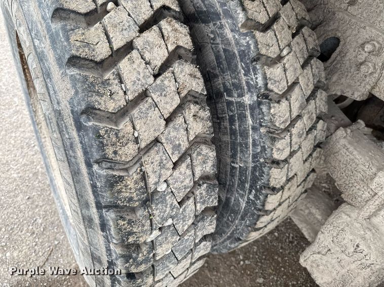 image for item EM2096 1997 Ford LT9513 dump truck