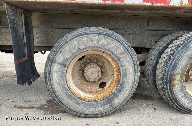 image for item EM2096 1997 Ford LT9513 dump truck