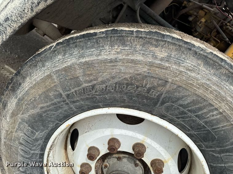 image for item EM2096 1997 Ford LT9513 dump truck