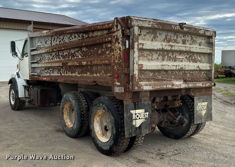 image for item EM2097 1997 Ford LT9513 dump truck