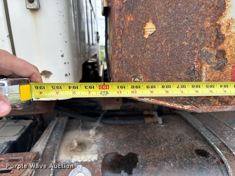 image for item EM2097 1997 Ford LT9513 dump truck