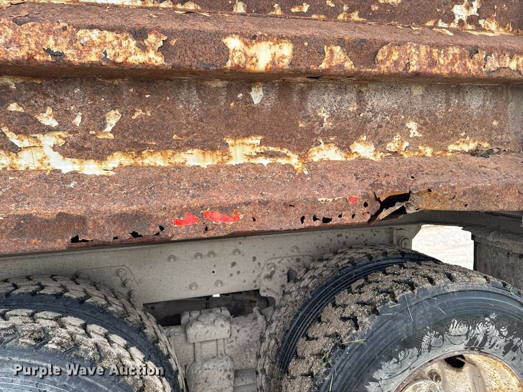 image for item EM2097 1997 Ford LT9513 dump truck