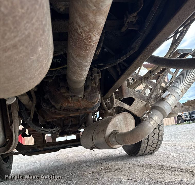 image for item EM2097 1997 Ford LT9513 dump truck