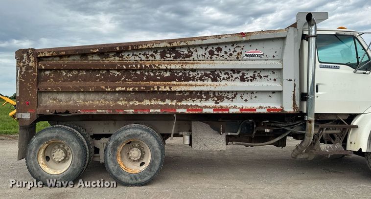 image for item EM2097 1997 Ford LT9513 dump truck