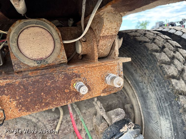 image for item EM2097 1997 Ford LT9513 dump truck