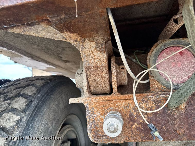 image for item EM2097 1997 Ford LT9513 dump truck