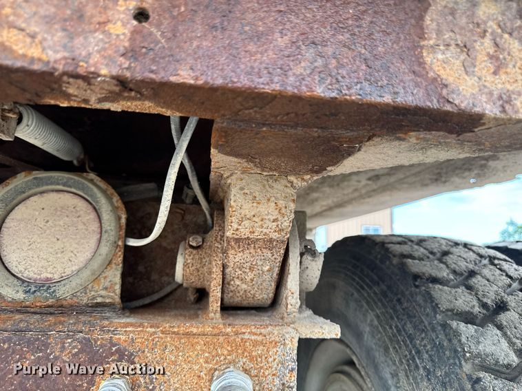 image for item EM2097 1997 Ford LT9513 dump truck