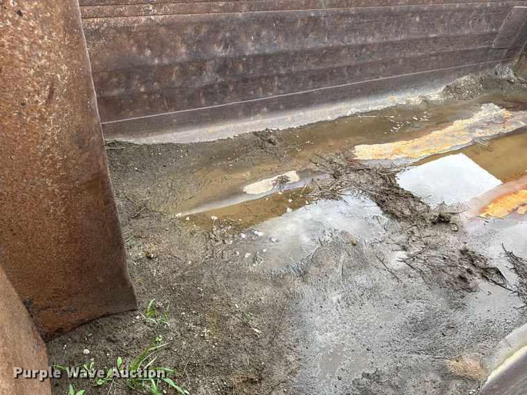 image for item EM2097 1997 Ford LT9513 dump truck