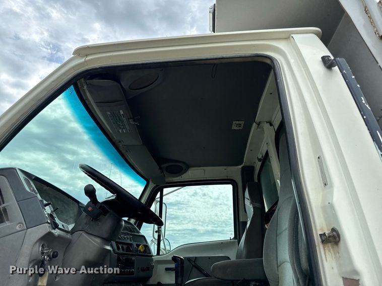 image for item EM2097 1997 Ford LT9513 dump truck