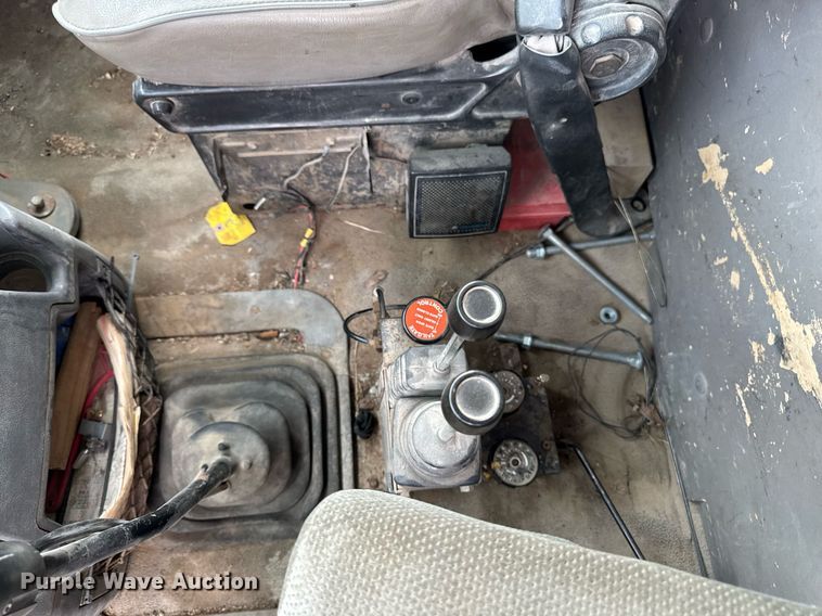 image for item EM2097 1997 Ford LT9513 dump truck