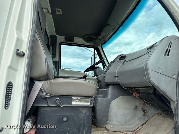 image for item EM2097 1997 Ford LT9513 dump truck