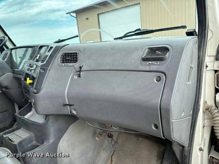 image for item EM2097 1997 Ford LT9513 dump truck