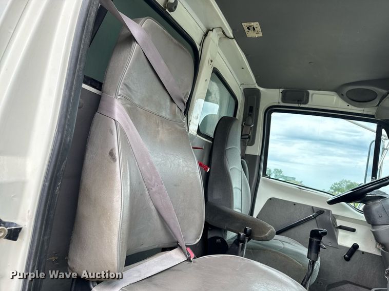 image for item EM2097 1997 Ford LT9513 dump truck