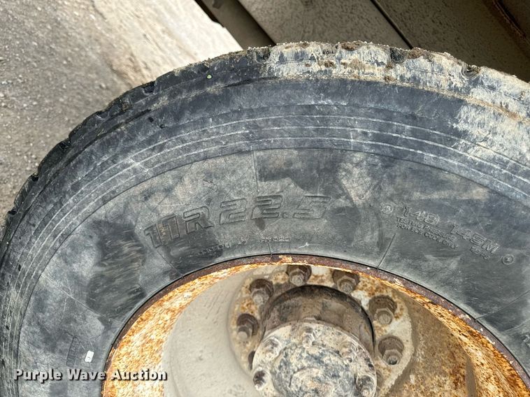 image for item EM2097 1997 Ford LT9513 dump truck