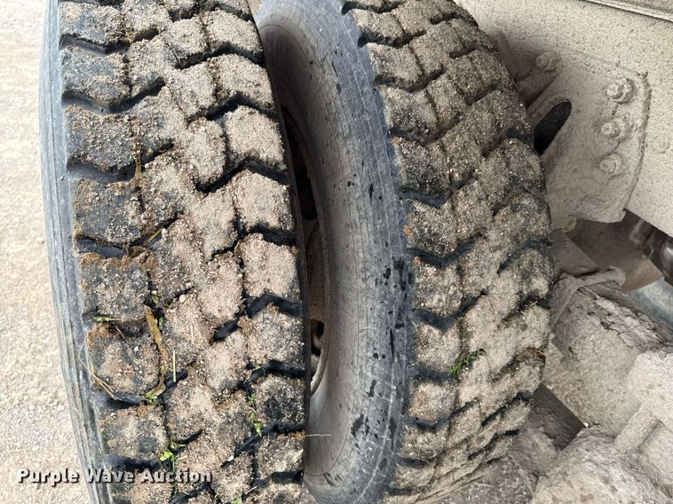 image for item EM2097 1997 Ford LT9513 dump truck