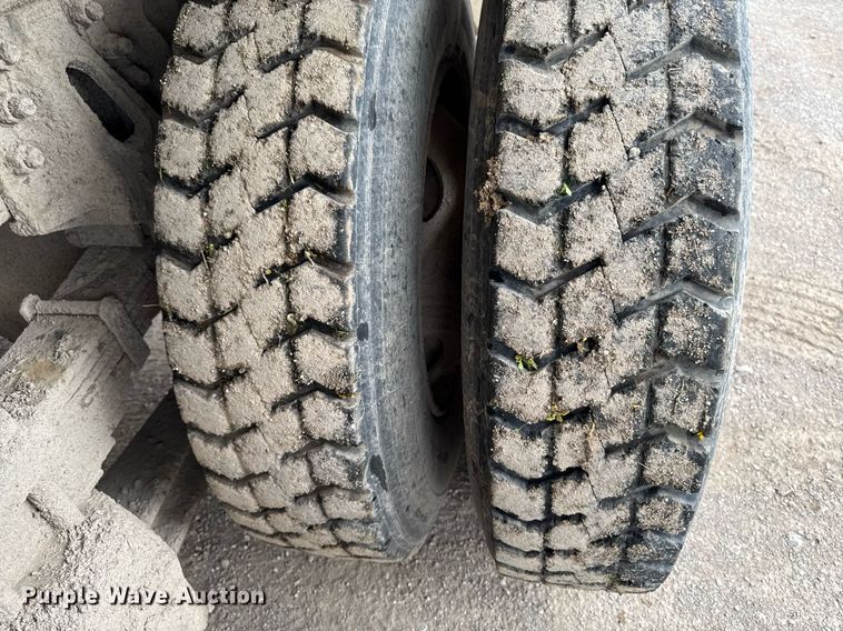 image for item EM2097 1997 Ford LT9513 dump truck