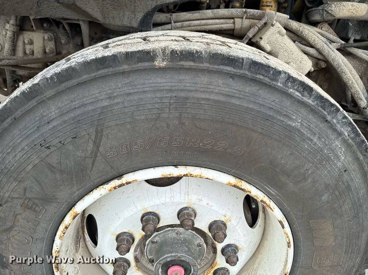 image for item EM2097 1997 Ford LT9513 dump truck