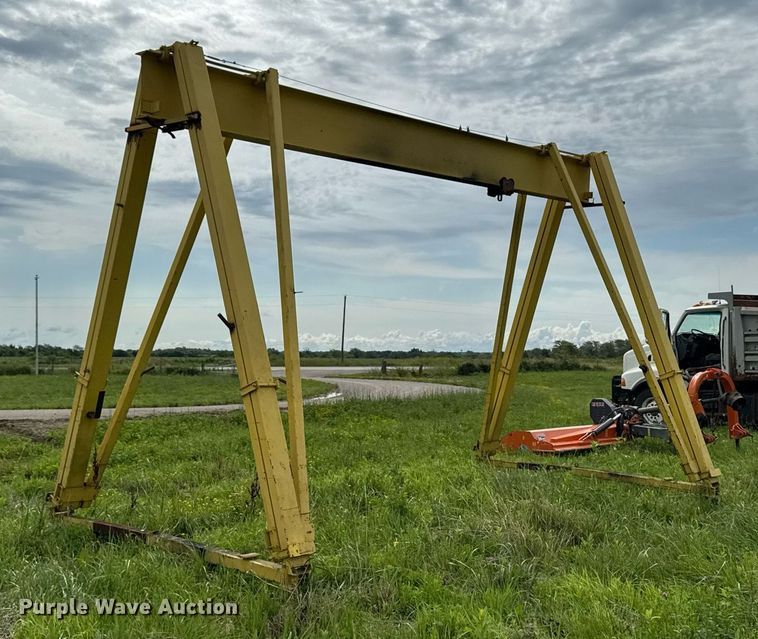 image for item EM2099 A frame hoist