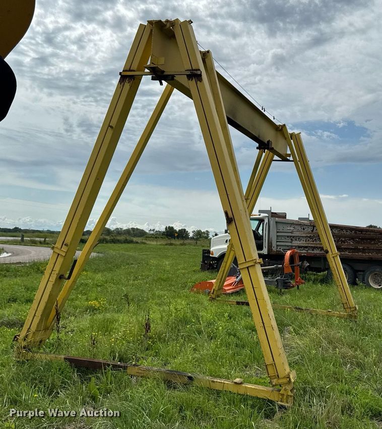 image for item EM2099 A frame hoist