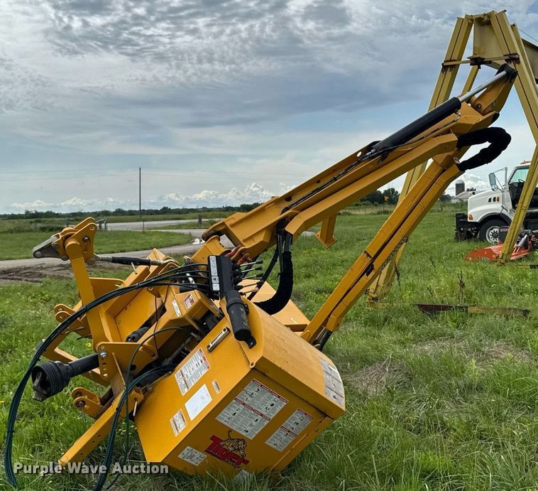 image for item EM2100 2019 Tiger 7496951T side boom flail mower