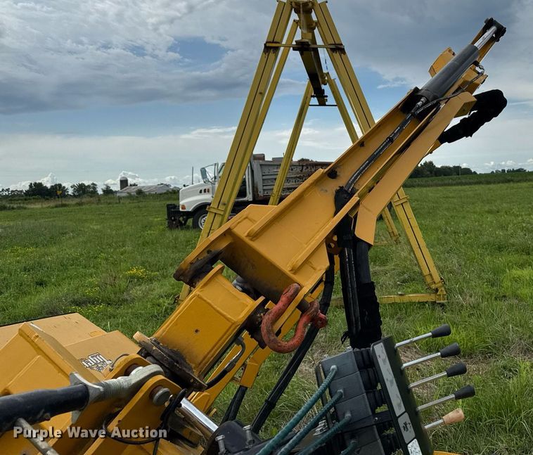 image for item EM2100 2019 Tiger 7496951T side boom flail mower