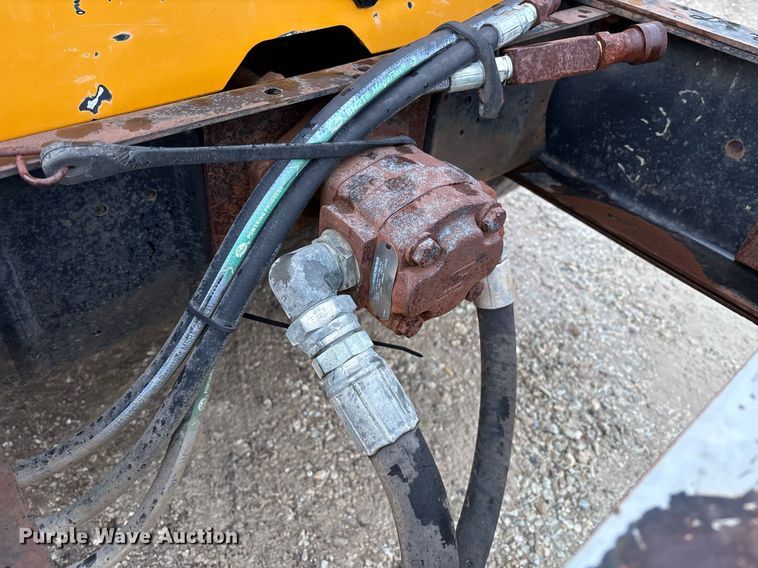 image for item EM2559 1996 International 4900 dump truck