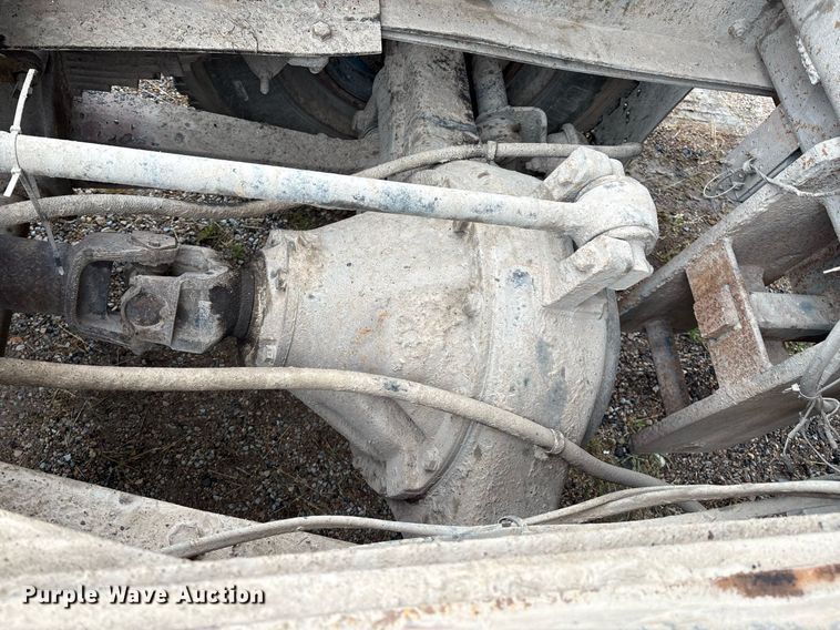 image for item EM2559 1996 International 4900 dump truck