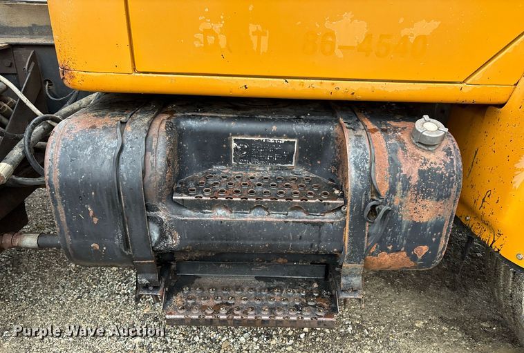 image for item EM2559 1996 International 4900 dump truck