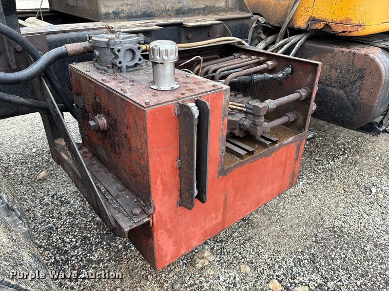 image for item EM2559 1996 International 4900 dump truck