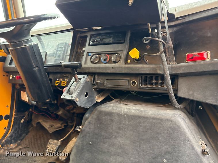 image for item EM2559 1996 International 4900 dump truck