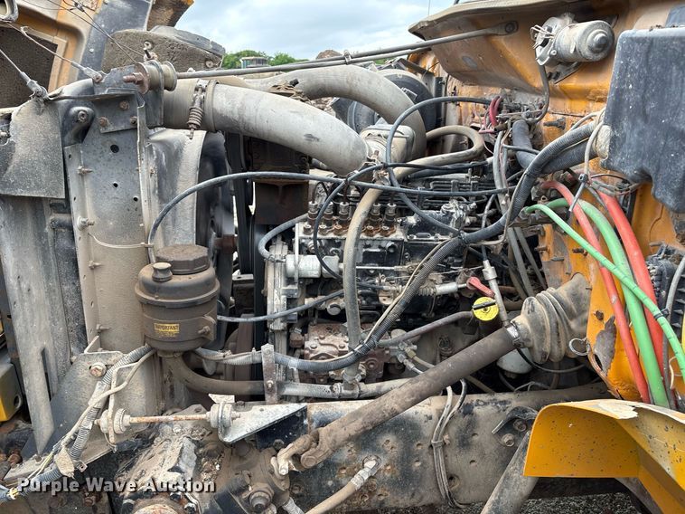 image for item EM2559 1996 International 4900 dump truck