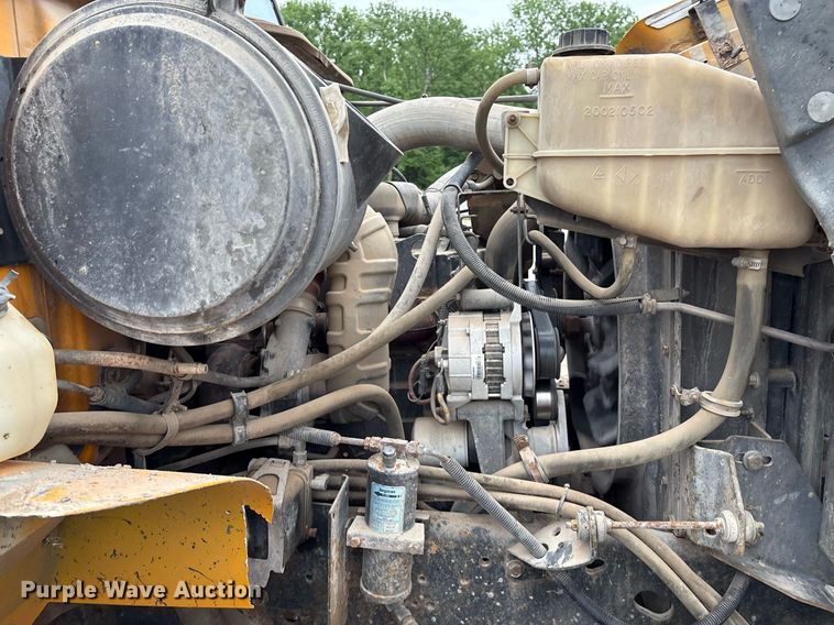 image for item EM2559 1996 International 4900 dump truck