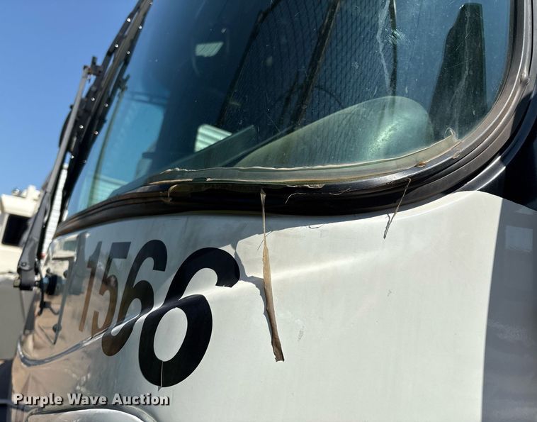 image for item EM2605 2011 ElDorado EZ-Rider II Max transit bus