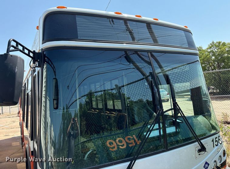 image for item EM2605 2011 ElDorado EZ-Rider II Max transit bus