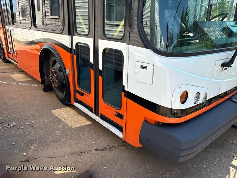 image for item EM2605 2011 ElDorado EZ-Rider II Max transit bus