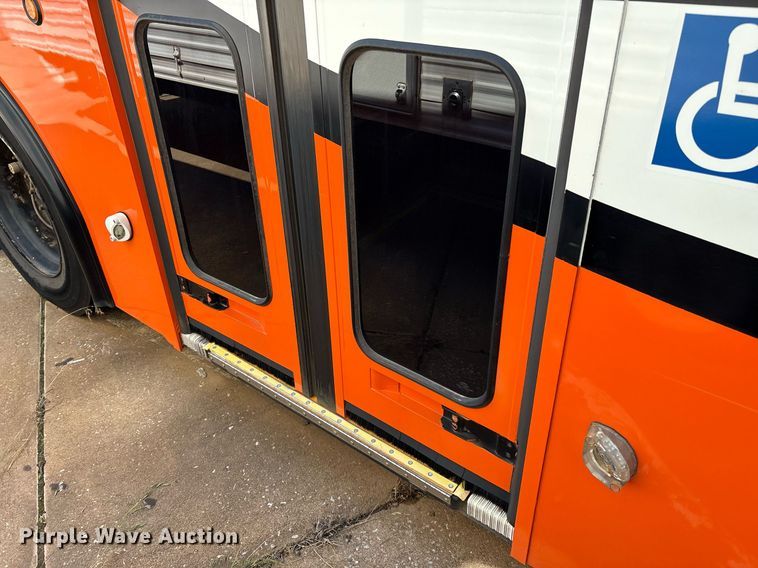 image for item EM2605 2011 ElDorado EZ-Rider II Max transit bus