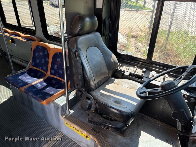 image for item EM2605 2011 ElDorado EZ-Rider II Max transit bus