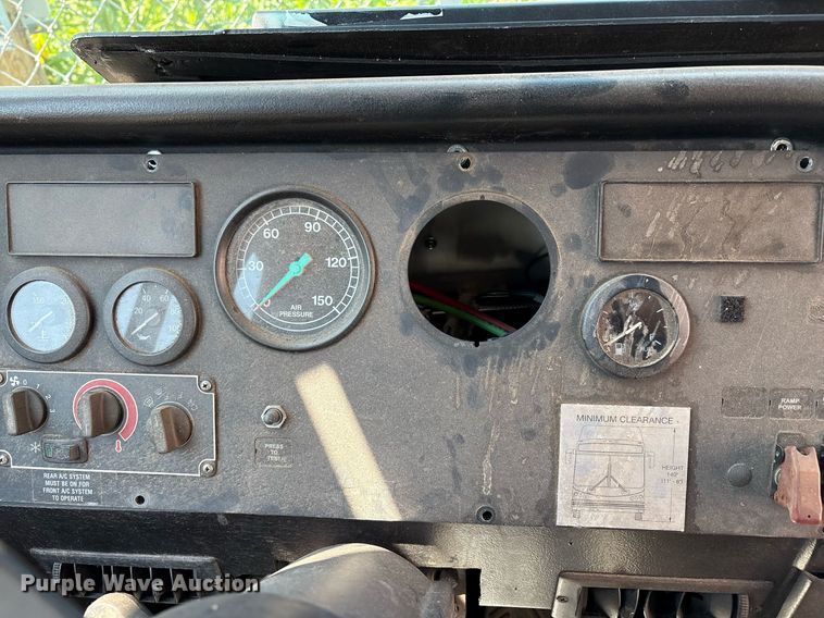 image for item EM2605 2011 ElDorado EZ-Rider II Max transit bus