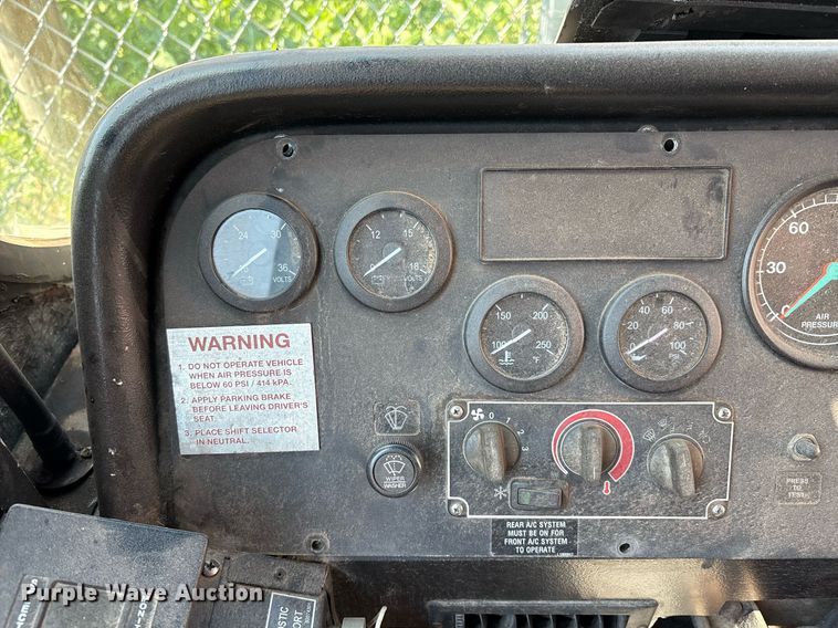 image for item EM2605 2011 ElDorado EZ-Rider II Max transit bus