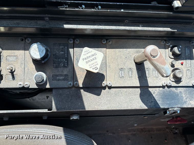 image for item EM2605 2011 ElDorado EZ-Rider II Max transit bus