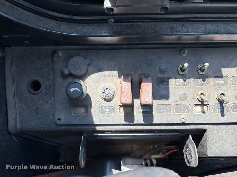 image for item EM2605 2011 ElDorado EZ-Rider II Max transit bus