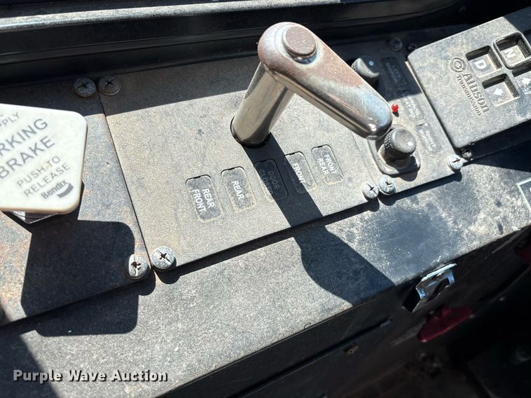 image for item EM2605 2011 ElDorado EZ-Rider II Max transit bus