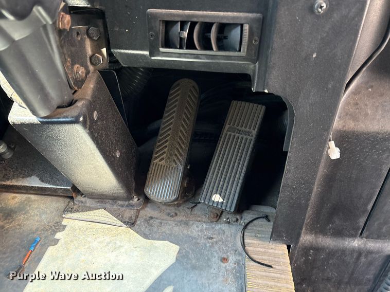 image for item EM2605 2011 ElDorado EZ-Rider II Max transit bus