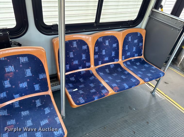 image for item EM2605 2011 ElDorado EZ-Rider II Max transit bus