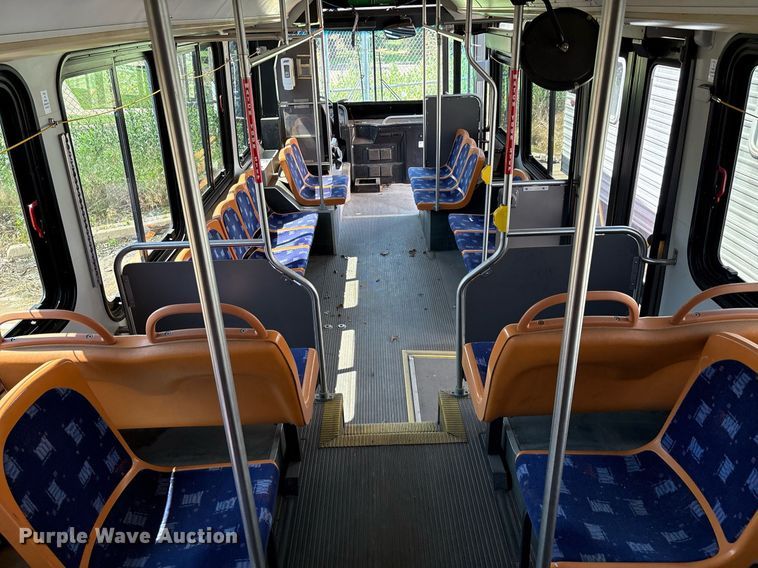 image for item EM2605 2011 ElDorado EZ-Rider II Max transit bus