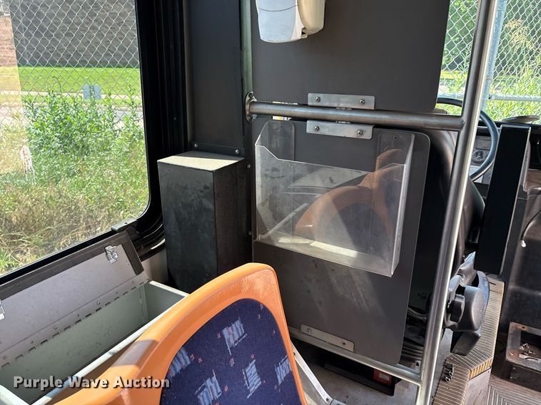 image for item EM2605 2011 ElDorado EZ-Rider II Max transit bus