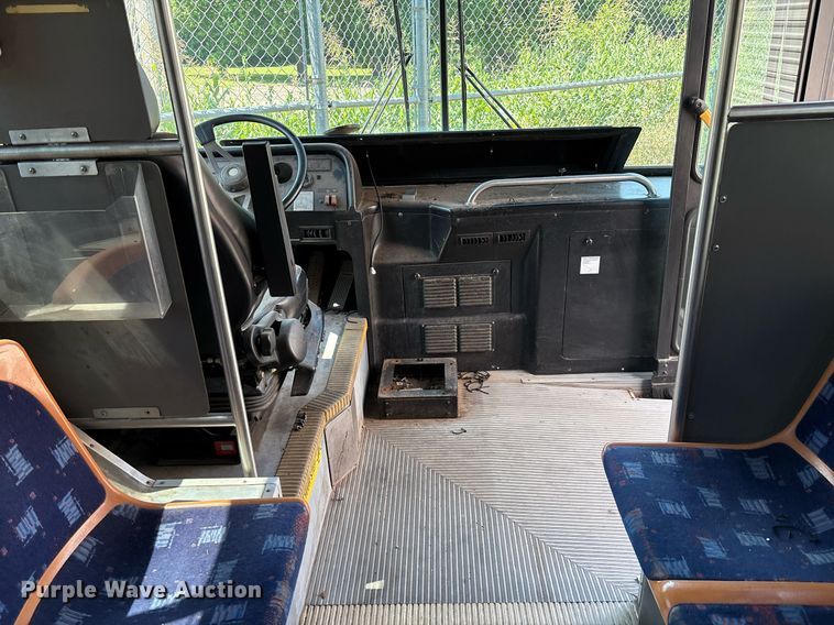 image for item EM2605 2011 ElDorado EZ-Rider II Max transit bus