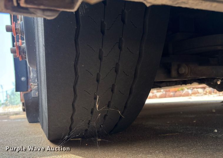 image for item EM2605 2011 ElDorado EZ-Rider II Max transit bus