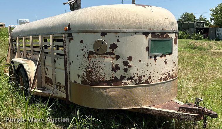image for item EM2608 1980 Sooner livestock trailer